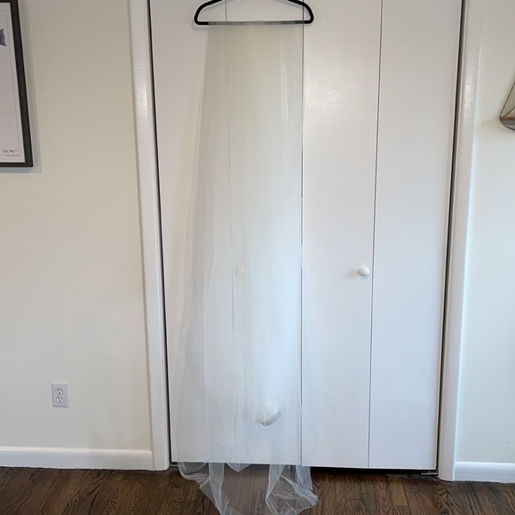 Cathedral Length Veil 👰🏻‍♀️ - Picture 3 of 6